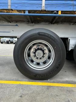 2009 Krueger St3 24 Pallet Sd Refrigerated Curtain Sider