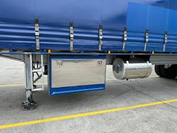 2009 Krueger St3 24 Pallet Sd Refrigerated Curtain Sider