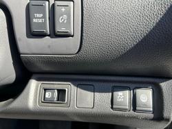 2024 Nissan
Navara PRO-4X