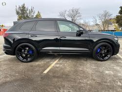 2024 Volkswagen Touareg R