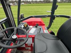 2024 Moffett
M5 Nx 25.3 With Extra Reach