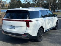 2025 Kia
                Carnival GT-Line HEV
