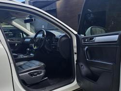 2015 Volkswagen Touareg 150TDI 7P MY15 Four Wheel Drive Pure White