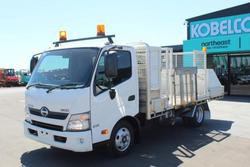 2014 Hino
616 - 300 Series