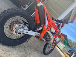 2025 KTM
300 EXC Champion Edition