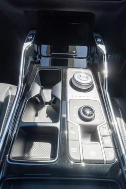 2024 Kia
Sorento GT-Line