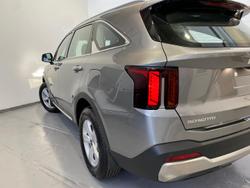 2024 Kia
Sorento S