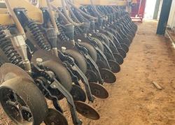 0 SERAFIN ULTISOW 6M 32 ROW RIGID LINKAGE BAR USED YELLOW