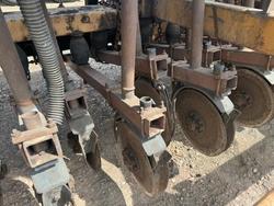 0 1985 INTERNATIONAL MCCORMACK 6 2