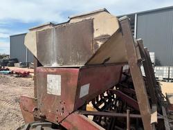 0 1985 INTERNATIONAL MCCORMACK 6 2