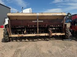 0 1985 INTERNATIONAL MCCORMACK 6 2