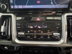 2021 Kia
                Sorento Sport