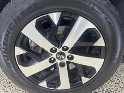 2021 Kia
                Sorento Sport