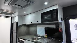 2025 Newlands Family Tourister 600