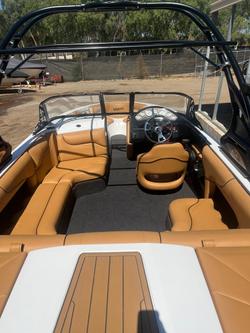 2023 Camero Vision 21v Bowrider