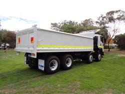 2025 Isuzu F Series FYH 300-350 WHITE