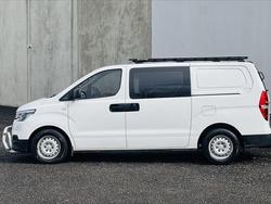 2018 Hyundai
                iLoad 
