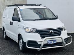 2018 Hyundai
                iLoad 