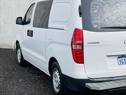 2018 Hyundai
                iLoad 