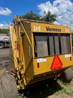 1996 Vermeer 504I Silage Orange