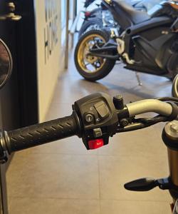 2025 Triumph Speed 400 Speed Four Black