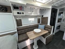 2025 Wonderland RV Amaroo 21Ft 3 Bunk
