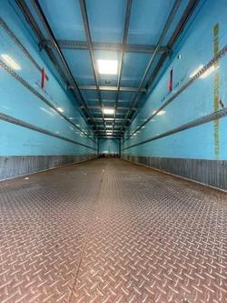 2004 Maxi Trans 22P Dry Freight Van Red