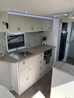 2025 Design RV Forerunner V5-3