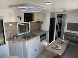 2025 Design RV Crx F2 21' Bunks