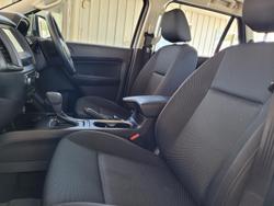 2021 Ford
Everest Ambiente