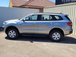 2021 Ford
Everest Ambiente