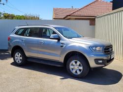 2021 Ford
Everest Ambiente