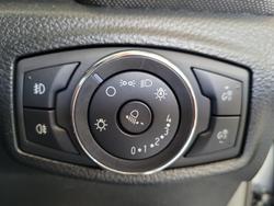 2021 Ford
Everest Ambiente