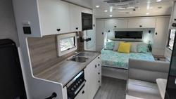 2025 Newlands Tourister 550