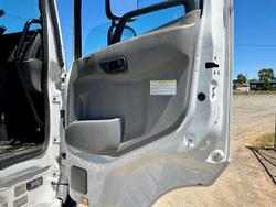 2018 UD Quon 26-390 11Litre Ishift Only 186000 Klm $139000+Gst UD QUON 26-390 WHITE