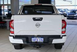 2021 Nissan
Navara ST