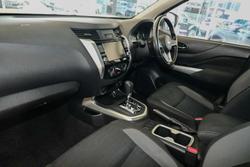 2021 Nissan
Navara ST