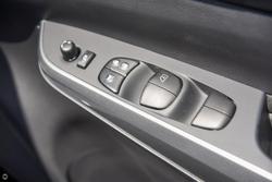 2024 Nissan
Navara Black Edition