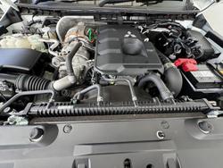 2024 Mitsubishi
Triton GLX