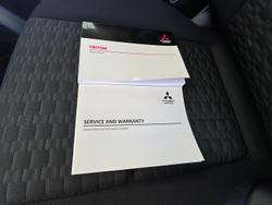2024 Mitsubishi
Triton GLX