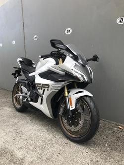 2025 CFMOTO
450SR S ABS