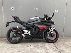 2025 CFMOTO
450SR S ABS