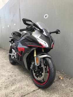 2025 CFMOTO
450SR S ABS