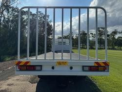 2004 Kenworth
T401, Cat C12, 18Sp Manual