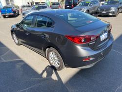 2018 Mazda
3 Neo Sport