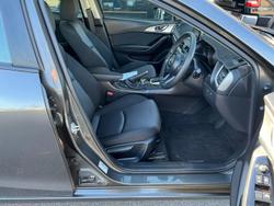 2018 Mazda
3 Neo Sport