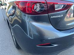 2018 Mazda
3 Neo Sport