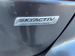 2018 Mazda
3 Neo Sport