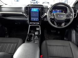 2024 Ford
Everest Ambiente