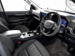 2024 Ford
Everest Ambiente
